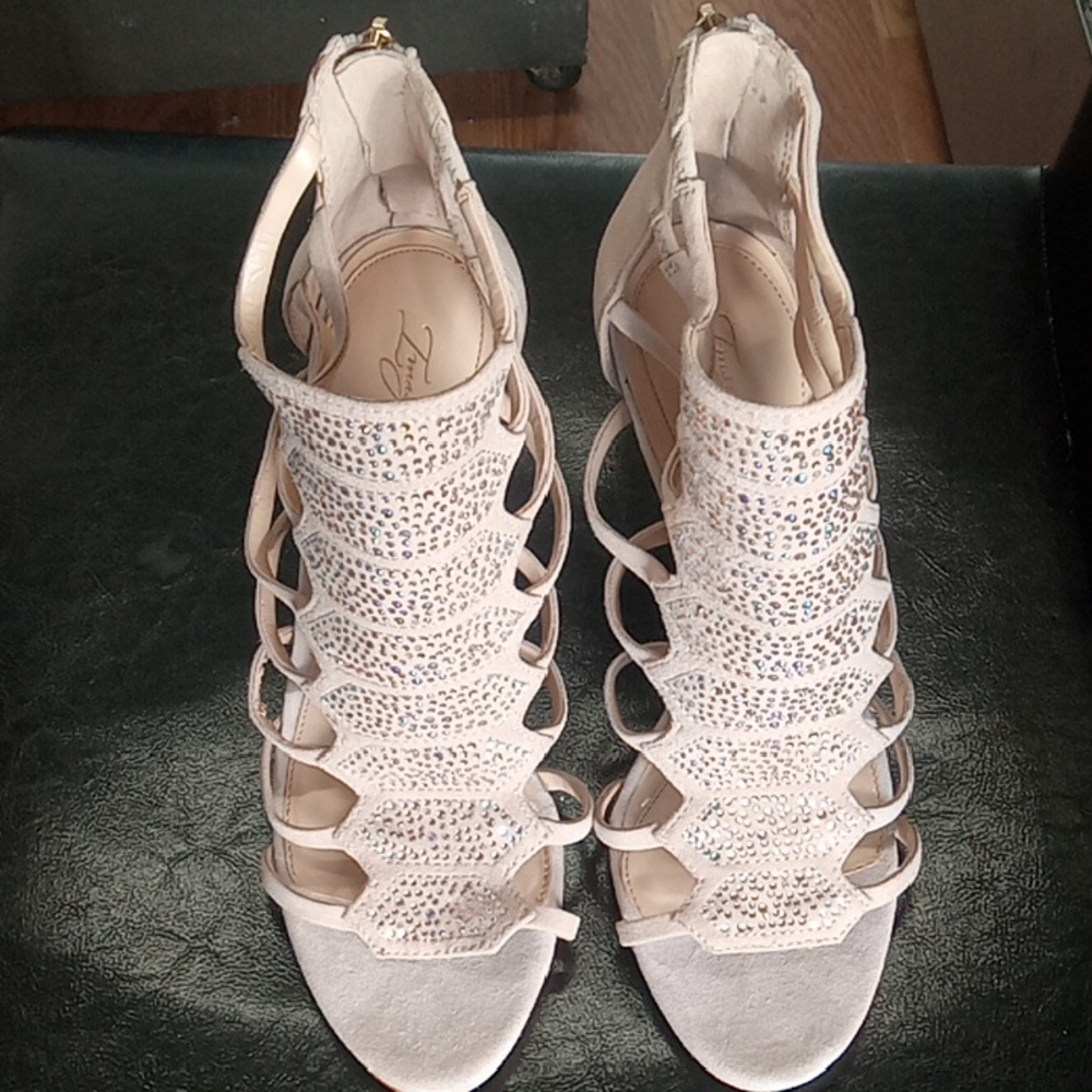 Imagine By VINCE CAMUTO, SIZE 9.5 / 39 1/2